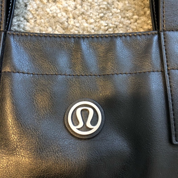 Lululemon mantra black reversible tote - Picture 9 of 12